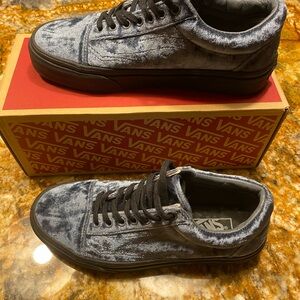 Old Skool blue velvet vans 6.5 men’s 8.0 women’s